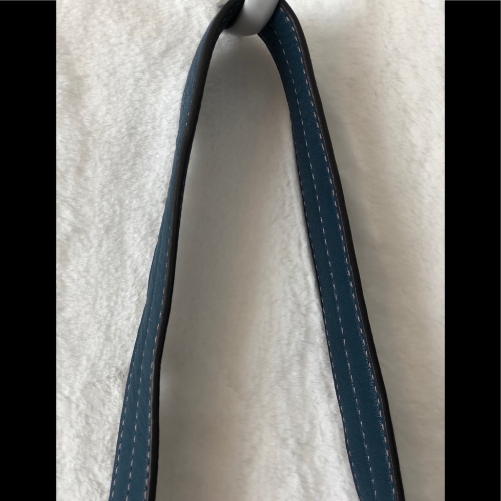 B Makowsky - Teal Crossbody - Picture 4 of 8